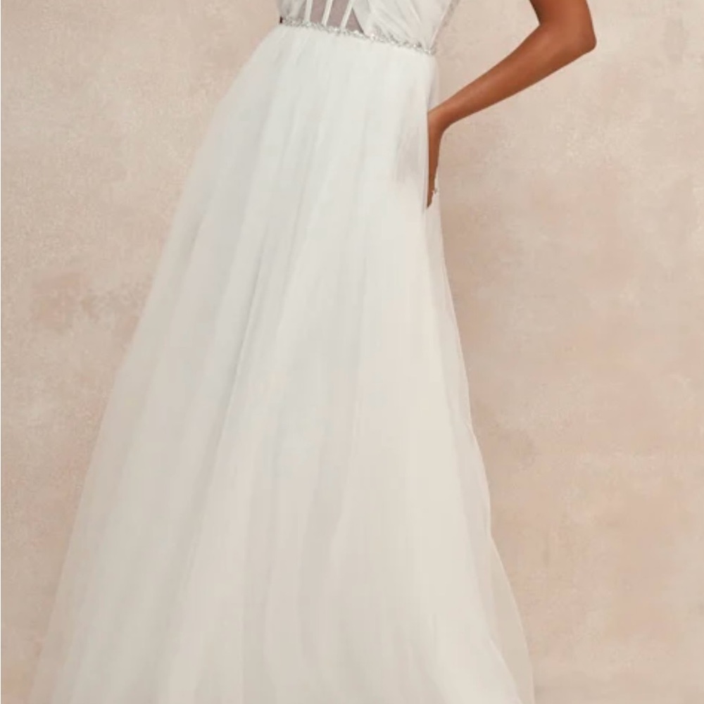 Source Unknown White Sweetheart Wedding Gown